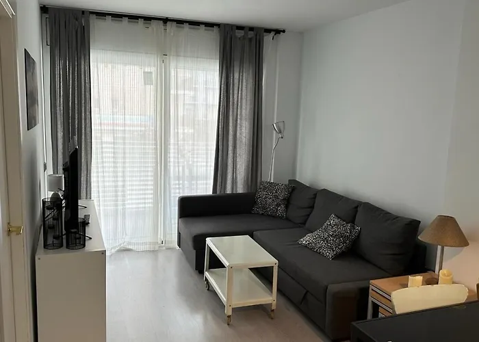 A Pie De Playa S'abanell Apartment *